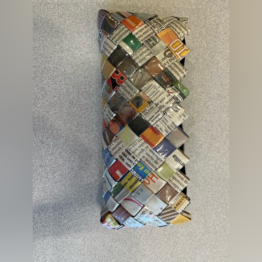 Ecoist recycled paper clutch - Picture 2 of 9